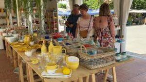 Inauguration du marché d'été à la céramique et aux santons d'Aubagne